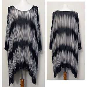 Alberto Makali flowy tunic top chic boho chic classy office plus-size